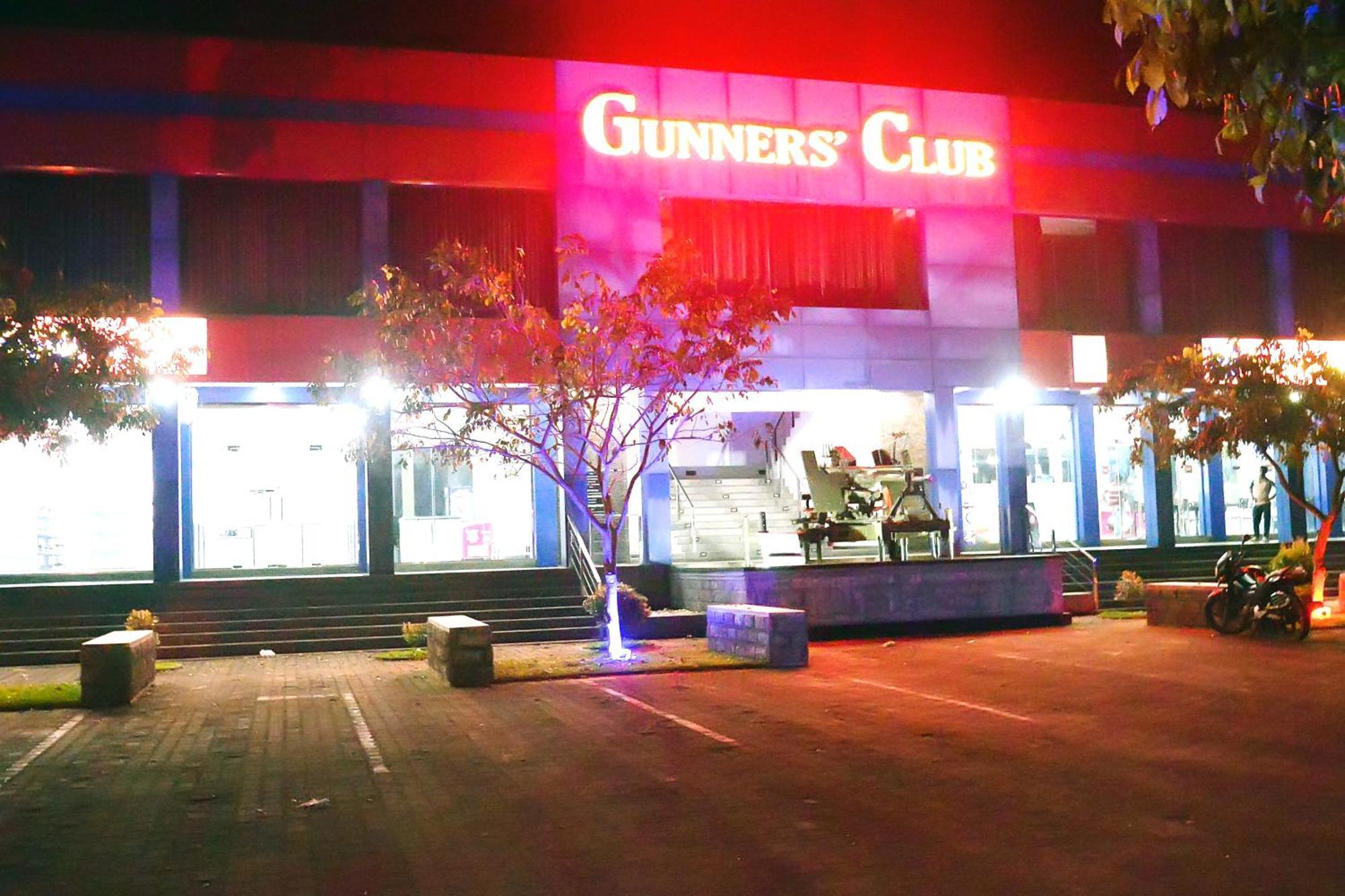 Готель Gunners Club Міннерія Екстер'єр фото